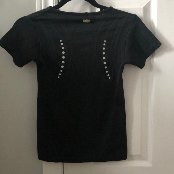 Nike spandex workout top - Picture 2 of 3